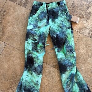 Women’s snow pants